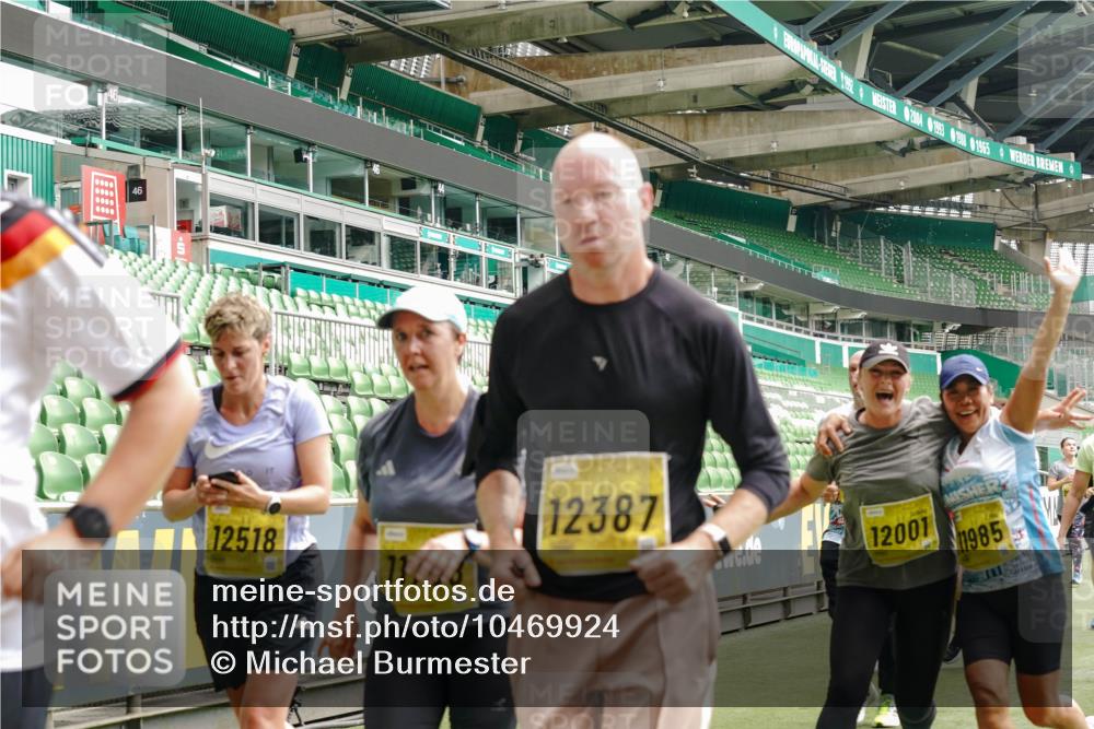 13.09.2026 - 21. swb-Marathon Bremen Michael Burmester http://msf.ph/oto/10469924 13.09.2026 10:36:23 Laufen im Stadion 10092, 10093, 10144, 10152, 10153, 10154, 10160, 10173, 10175, 10181, 10182, 10186, 10187, 10195, 10198, 10237, 10245, 10251, 10257, 10263, 10272, 10275, 10278, 10291, 10296, 10306, 10309, 10327, 10331, 10332, 10338, 10357, 10377, 10382, 10390, 10403, 10409, 10411, 10420, 10427, 10429, 10439, 10473, 10477, 10481, 10492, 10497, 10500, 10528, 10531, 10560, 10569, 10607, 10613, 10617, 10633, 10636, 10647, 10648, 10659, 10671, 10672, 10715 meine-sportfotos.de