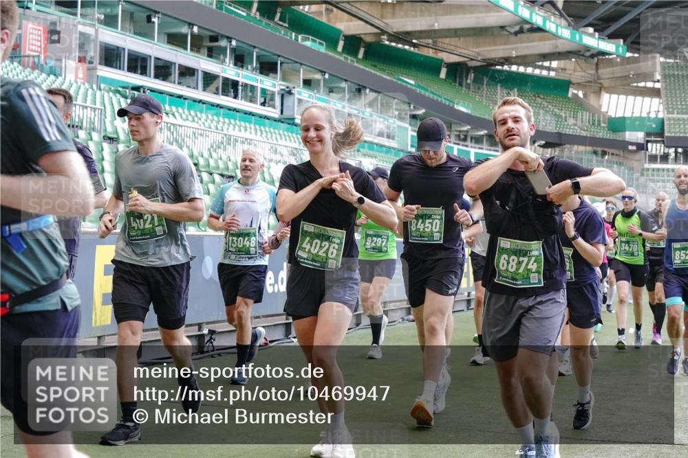 13.09.2026 - 21. swb-Marathon Bremen Michael Burmester http://msf.ph/oto/10469947 13.09.2026 13:14:10 Laufen im Stadion 183, 270, 278, 300, 349, 414, 460, 576, 600, 631, 695, 702, 768, 933, 950, 956, 1005, 1008, 1143, 1392, 1408, 1426, 1573, 1596, 1641, 1818, 1819, 1991, 2024, 2035, 2079, 2233, 2264, 2314, 2387, 2412, 2439, 2457, 2461, 2478, 2494, 2521, 2540, 2564, 2612, 2665, 2684, 2690, 2691, 2693, 2737, 2773, 2792, 2816, 2829, 2838, 2860, 2861, 2865, 2884, 2887, 2921, 2972, 2978, 3016, 3111, 3209, 3253, 3277, 3293, 3304, 3313, 3378, 3405, 3428, 3653, 3661, 3680, 4034, 4080, 4306 meine-sportfotos.de