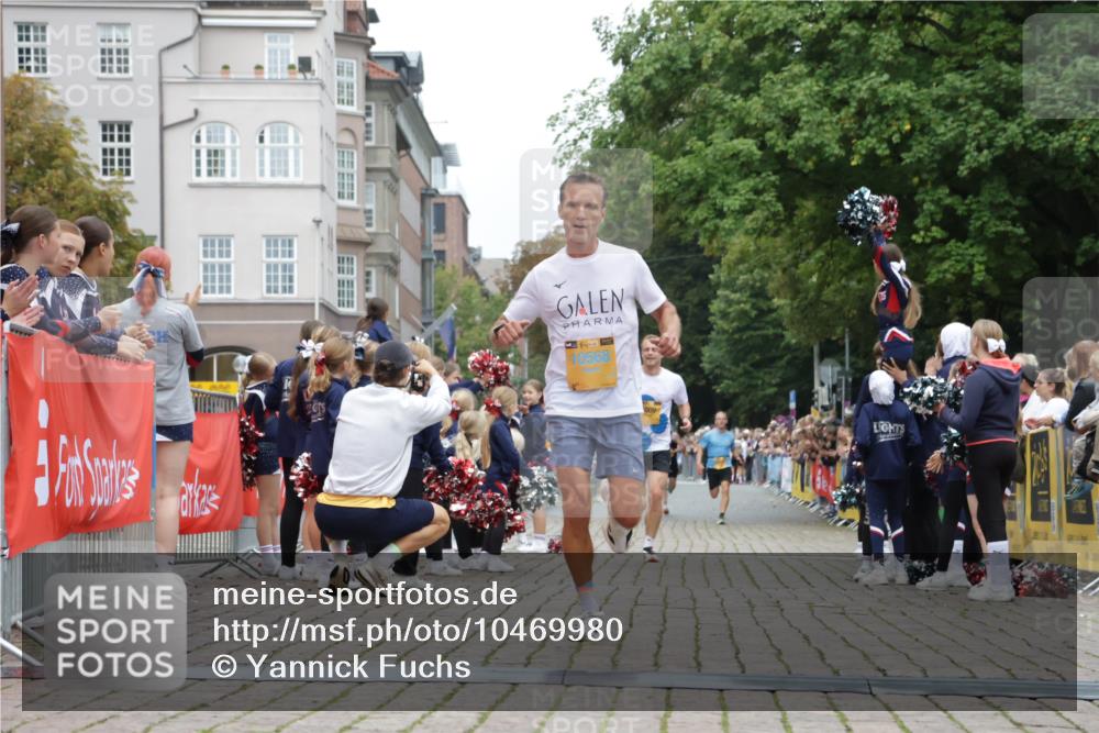 13.09.2026 - Kiel Lauf Yannick Fuchs http://msf.ph/oto/10469980 13.09.2026 10:23:43 Ziel 716, 2937, 3465, 4645, 6302, 8809, 10568, 9678, 10568 meine-sportfotos.de