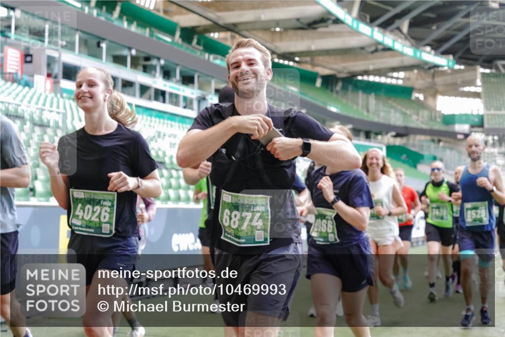 13.09.2026 - 21. swb-Marathon Bremen Michael Burmester http://msf.ph/oto/10469993 13.09.2026 13:14:11 Laufen im Stadion 183, 270, 278, 300, 349, 414, 460, 576, 600, 631, 695, 702, 768, 933, 950, 956, 1005, 1008, 1143, 1392, 1408, 1426, 1573, 1596, 1641, 1818, 1819, 1991, 2024, 2035, 2079, 2233, 2264, 2314, 2387, 2412, 2439, 2457, 2461, 2478, 2494, 2521, 2540, 2564, 2612, 2665, 2684, 2690, 2691, 2693, 2737, 2773, 2792, 2816, 2829, 2838, 2860, 2861, 2865, 2884, 2887, 2921, 2972, 2978, 3016, 3111, 3209, 3253, 3277, 3293, 3304, 3313, 3355, 3378, 3405, 3428, 3653, 3661, 3680, 4034, 4080, 4306 meine-sportfotos.de
