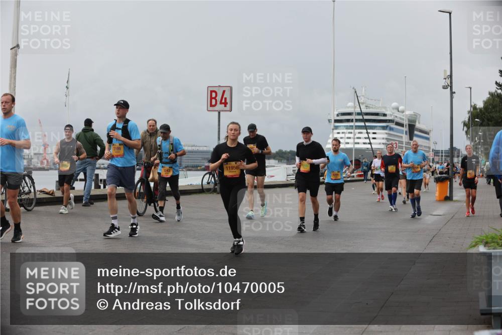13.09.2026 - Kiel Lauf Andreas Tolksdorf http://msf.ph/oto/10470005 13.09.2026 12:09:57 Kiellinie 2199, 5243, 4, 11956 meine-sportfotos.de