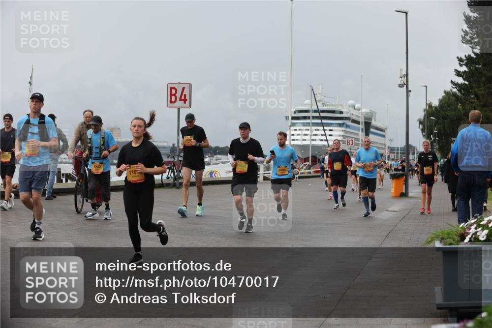 13.09.2026 - Kiel Lauf Andreas Tolksdorf http://msf.ph/oto/10470017 13.09.2026 12:09:58 Kiellinie 21, 4, 5243, 1195, 1480, 3 meine-sportfotos.de