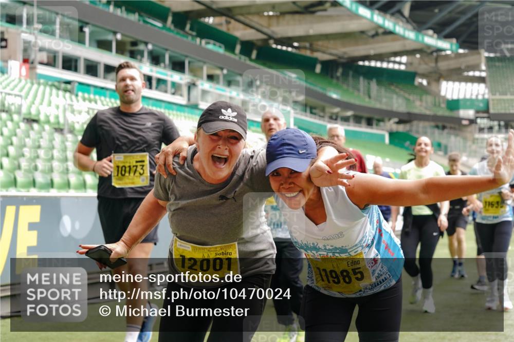 13.09.2026 - 21. swb-Marathon Bremen Michael Burmester http://msf.ph/oto/10470024 13.09.2026 10:36:24 Laufen im Stadion 10092, 10093, 10144, 10152, 10153, 10154, 10160, 10173, 10175, 10181, 10182, 10186, 10187, 10195, 10198, 10237, 10245, 10251, 10257, 10263, 10272, 10275, 10278, 10291, 10296, 10306, 10309, 10327, 10331, 10332, 10338, 10357, 10377, 10382, 10390, 10403, 10409, 10411, 10420, 10427, 10429, 10439, 10473, 10477, 10481, 10492, 10497, 10500, 10528, 10531, 10560, 10569, 10607, 10613, 10617, 10633, 10636, 10647, 10648, 10659, 10663, 10671, 10672, 10715 meine-sportfotos.de