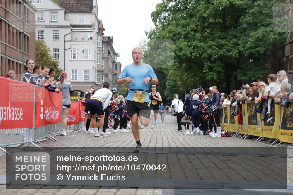 13.09.2026 - Kiel Lauf Yannick Fuchs http://msf.ph/oto/10470042 13.09.2026 10:23:50 Ziel 716, 2937, 3465, 4645, 6302, 6018, 6433, 3465, 8809, 10568 meine-sportfotos.de