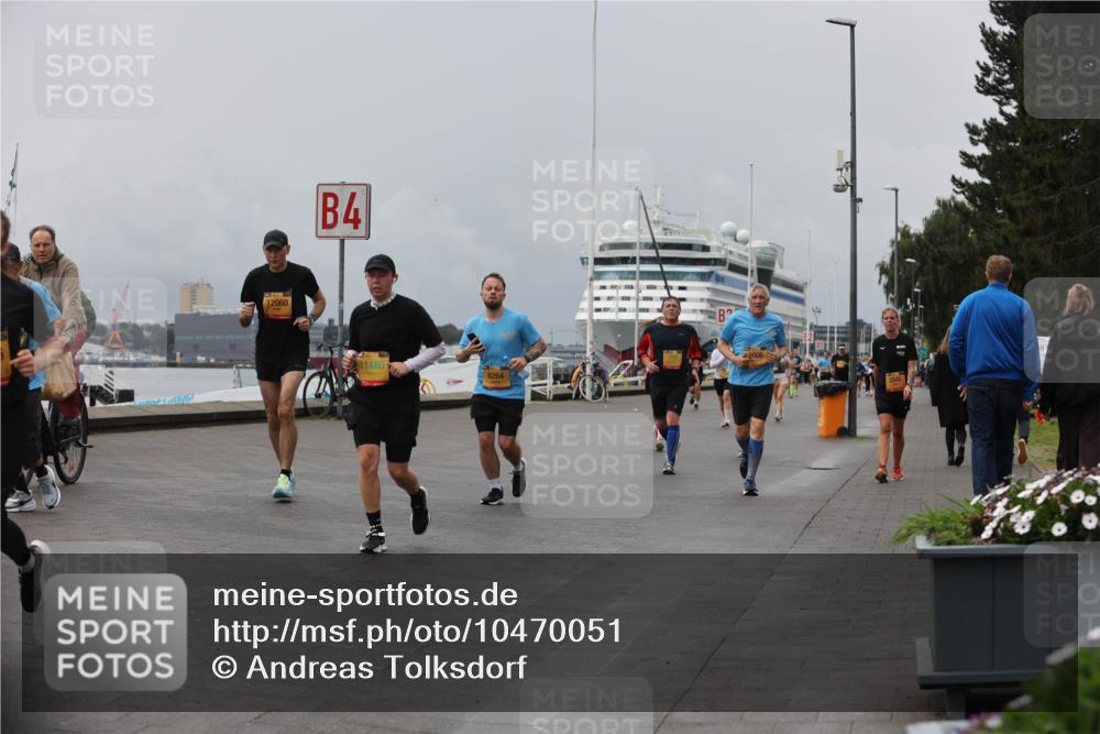 13.09.2026 - Kiel Lauf Andreas Tolksdorf http://msf.ph/oto/10470051 13.09.2026 12:09:59 Kiellinie 12060, 4, 11480, 6264, 2 meine-sportfotos.de