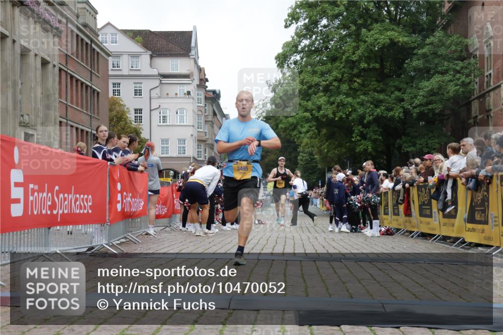 13.09.2026 - Kiel Lauf Yannick Fuchs http://msf.ph/oto/10470052 13.09.2026 10:23:51 Ziel 716, 2937, 3465, 4645, 6302, 6018, 6433, 7195, 3465, 4645, 8809, 10568 meine-sportfotos.de
