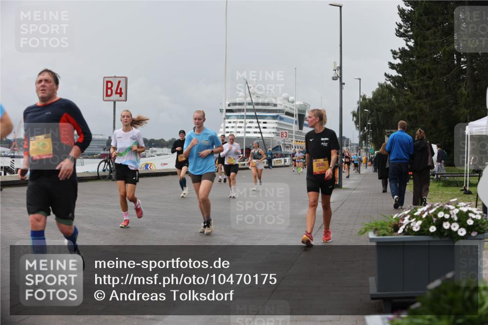 13.09.2026 - Kiel Lauf Andreas Tolksdorf http://msf.ph/oto/10470175 13.09.2026 12:10:05 Kiellinie 719, 4, 3, 2845 meine-sportfotos.de