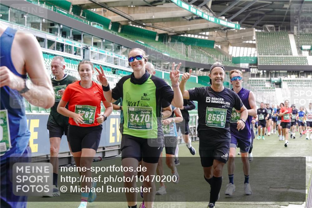 13.09.2026 - 21. swb-Marathon Bremen Michael Burmester http://msf.ph/oto/10470200 13.09.2026 13:14:14 Laufen im Stadion 183, 270, 278, 300, 349, 414, 460, 576, 600, 631, 695, 702, 768, 933, 950, 956, 1005, 1008, 1047, 1143, 1392, 1408, 1426, 1573, 1596, 1641, 1818, 1819, 1991, 2024, 2035, 2079, 2233, 2314, 2387, 2412, 2439, 2457, 2461, 2478, 2494, 2521, 2540, 2564, 2612, 2665, 2684, 2690, 2691, 2693, 2737, 2773, 2792, 2816, 2829, 2838, 2861, 2865, 2884, 2887, 2921, 2972, 2978, 3016, 3111, 3209, 3253, 3277, 3293, 3304, 3313, 3355, 3378, 3405, 3428, 3653, 3661, 3680, 4034, 4080, 4306, 703 meine-sportfotos.de