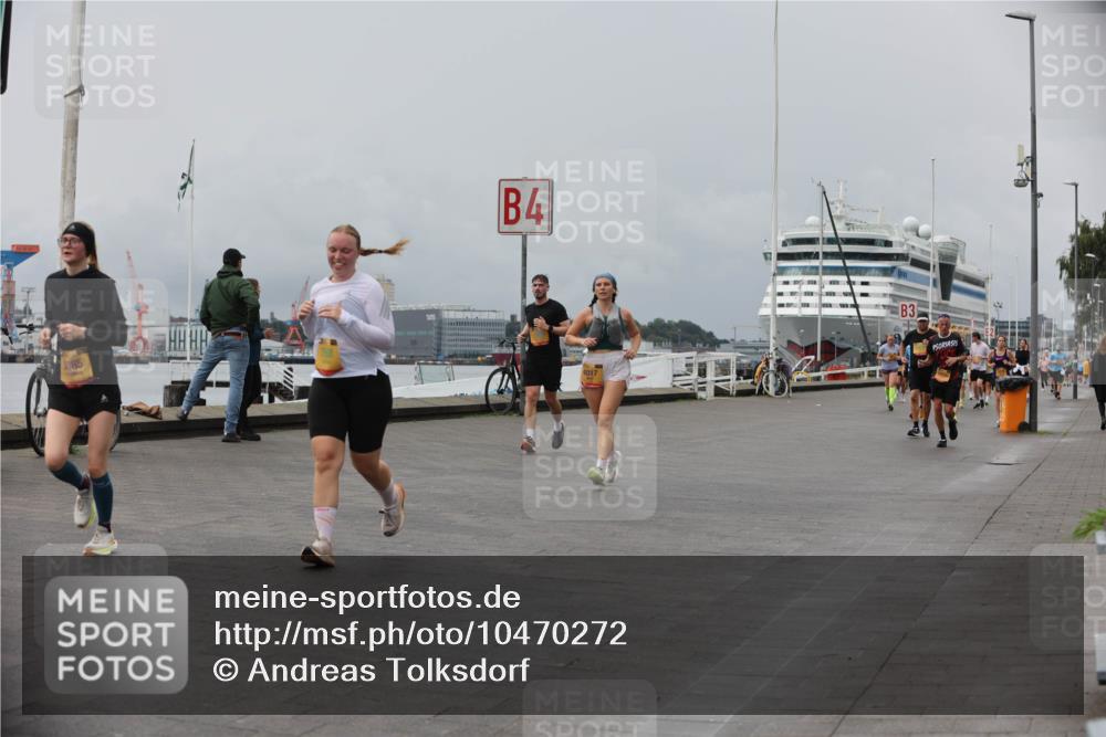 13.09.2026 - Kiel Lauf Andreas Tolksdorf http://msf.ph/oto/10470272 13.09.2026 12:10:10 Kiellinie 3885, 4, 4017, 3 meine-sportfotos.de