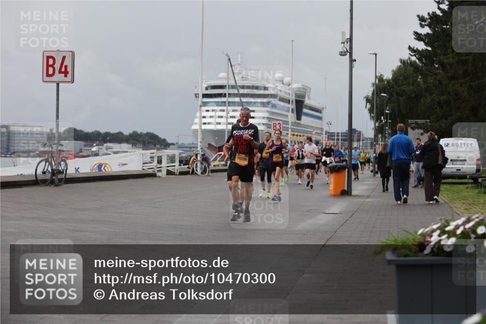13.09.2026 - Kiel Lauf Andreas Tolksdorf http://msf.ph/oto/10470300 13.09.2026 12:10:14 Kiellinie 4, 10736, 3276 meine-sportfotos.de