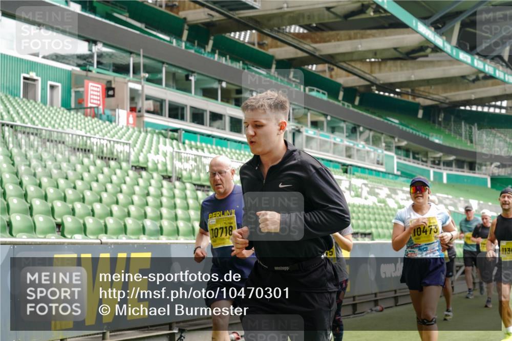 13.09.2026 - 21. swb-Marathon Bremen Michael Burmester http://msf.ph/oto/10470301 13.09.2026 10:36:29 Laufen im Stadion 10092, 10093, 10144, 10152, 10153, 10154, 10160, 10173, 10175, 10181, 10182, 10186, 10187, 10195, 10198, 10237, 10245, 10251, 10257, 10263, 10272, 10275, 10278, 10291, 10296, 10306, 10309, 10327, 10331, 10332, 10338, 10357, 10377, 10382, 10390, 10403, 10409, 10411, 10420, 10427, 10429, 10439, 10444, 10473, 10477, 10481, 10492, 10497, 10500, 10516, 10528, 10531, 10560, 10569, 10607, 10613, 10617, 10633, 10636, 10647, 10648, 10659, 10663, 10671, 10672, 10715 meine-sportfotos.de