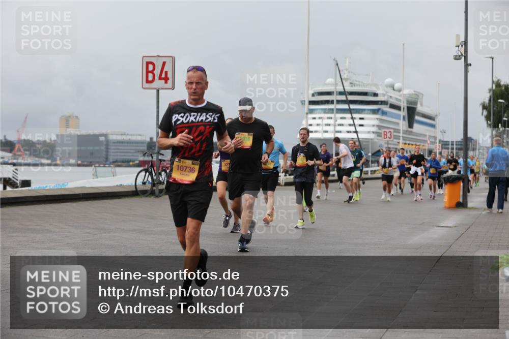 13.09.2026 - Kiel Lauf Andreas Tolksdorf http://msf.ph/oto/10470375 13.09.2026 12:10:17 Kiellinie 4, 10736, 327, 038, 3 meine-sportfotos.de