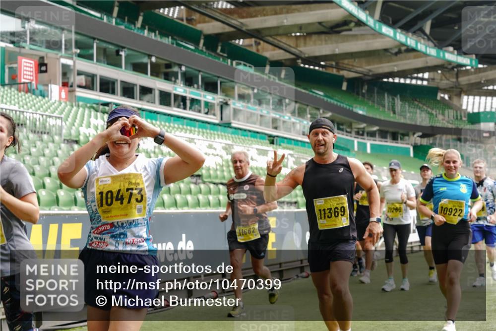 13.09.2026 - 21. swb-Marathon Bremen Michael Burmester http://msf.ph/oto/10470399 13.09.2026 10:36:30 Laufen im Stadion 10092, 10093, 10144, 10152, 10153, 10154, 10160, 10173, 10175, 10181, 10182, 10186, 10187, 10195, 10198, 10237, 10245, 10251, 10257, 10263, 10272, 10275, 10278, 10291, 10296, 10306, 10309, 10327, 10331, 10332, 10338, 10357, 10377, 10382, 10390, 10403, 10409, 10411, 10420, 10427, 10429, 10439, 10444, 10473, 10477, 10481, 10492, 10497, 10500, 10516, 10528, 10531, 10560, 10569, 10607, 10613, 10617, 10633, 10636, 10647, 10648, 10659, 10663, 10671, 10672, 10715 meine-sportfotos.de