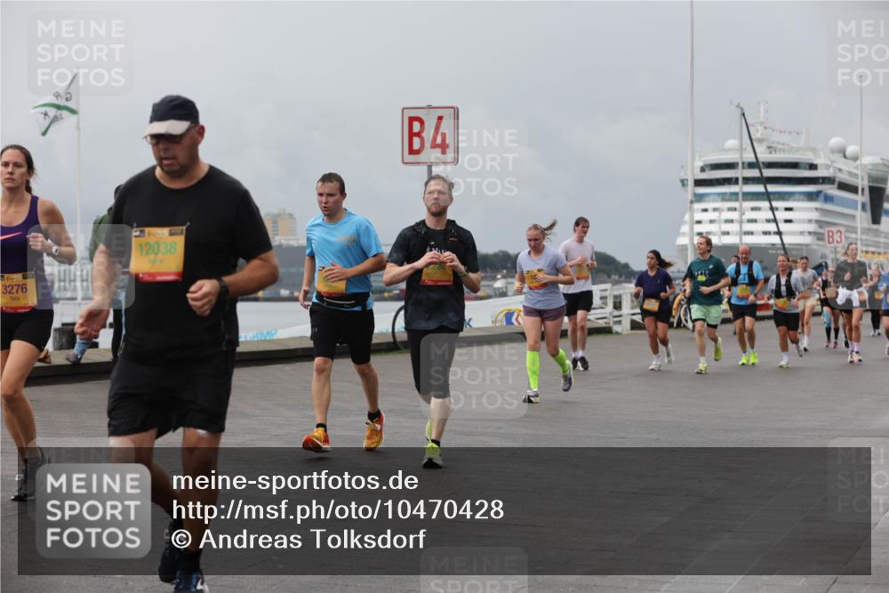 13.09.2026 - Kiel Lauf Andreas Tolksdorf http://msf.ph/oto/10470428 13.09.2026 12:10:20 Kiellinie 38, 3276, 12038, 4, 3 meine-sportfotos.de