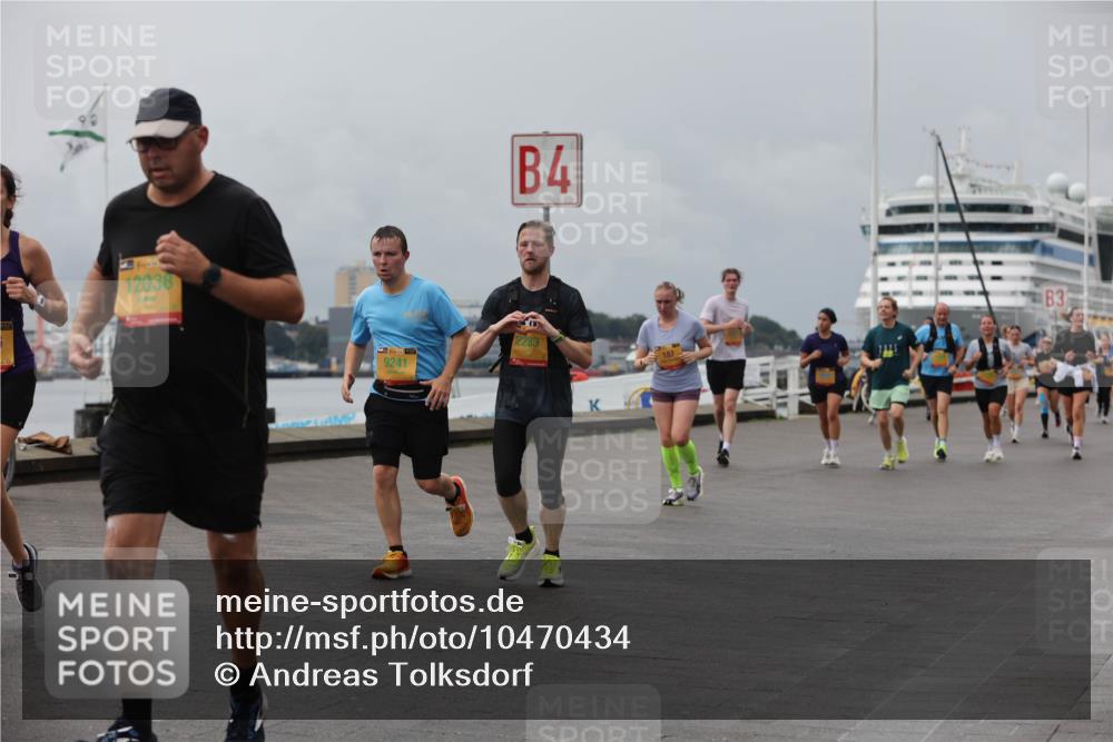 13.09.2026 - Kiel Lauf Andreas Tolksdorf http://msf.ph/oto/10470434 13.09.2026 12:10:20 Kiellinie 12038, 4, 9241, 2283, 3 meine-sportfotos.de