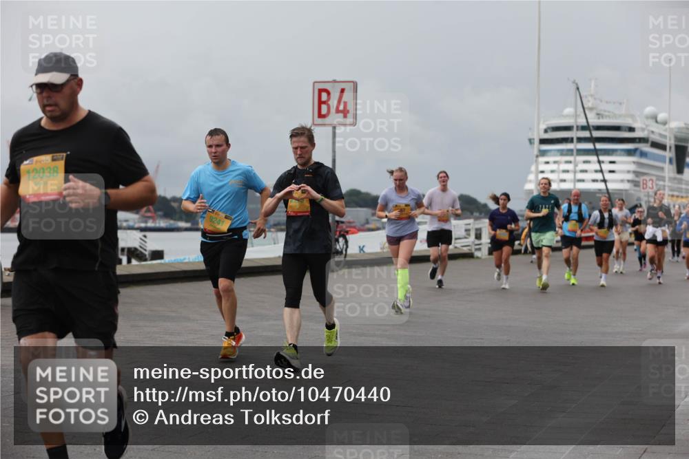13.09.2026 - Kiel Lauf Andreas Tolksdorf http://msf.ph/oto/10470440 13.09.2026 12:10:21 Kiellinie 12038, 9241, 4, 3 meine-sportfotos.de