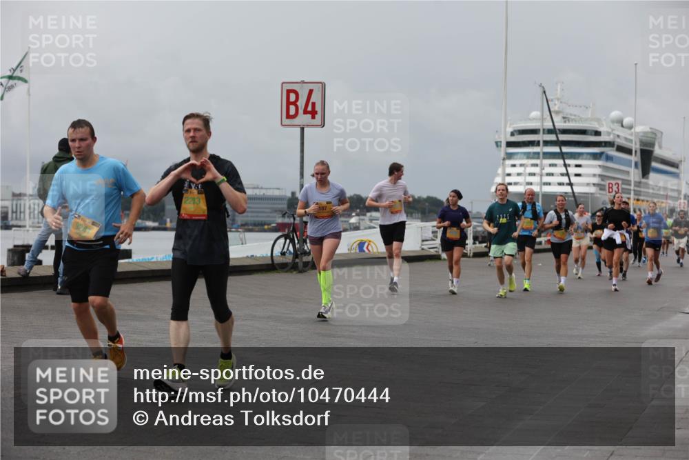 13.09.2026 - Kiel Lauf Andreas Tolksdorf http://msf.ph/oto/10470444 13.09.2026 12:10:21 Kiellinie 88, 19, 2283, 4, 187, 3 meine-sportfotos.de