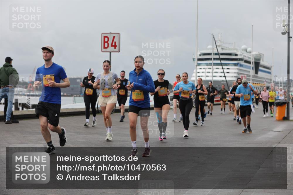 13.09.2026 - Kiel Lauf Andreas Tolksdorf http://msf.ph/oto/10470563 13.09.2026 12:10:31 Kiellinie 1, 1838, 6218, 4, 1914, 5015 meine-sportfotos.de