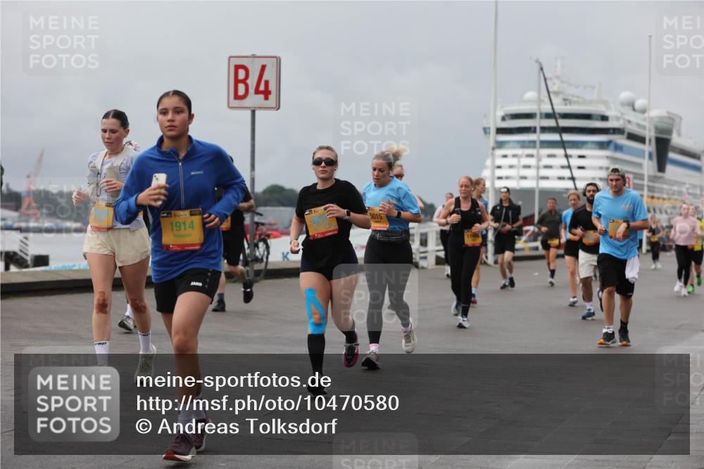 13.09.2026 - Kiel Lauf Andreas Tolksdorf http://msf.ph/oto/10470580 13.09.2026 12:10:32 Kiellinie 4, 2065, 1, 38, 1914, 35, 5015 meine-sportfotos.de