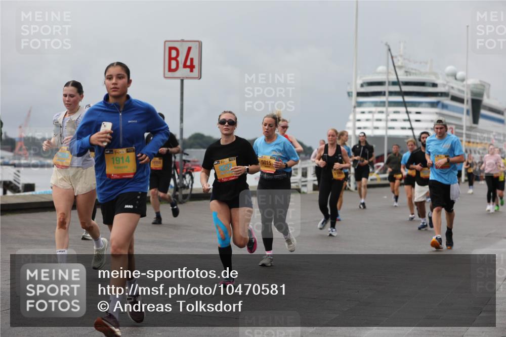 13.09.2026 - Kiel Lauf Andreas Tolksdorf http://msf.ph/oto/10470581 13.09.2026 12:10:32 Kiellinie 2065, 38, 1914, 4, 10356, 39, 5015 meine-sportfotos.de