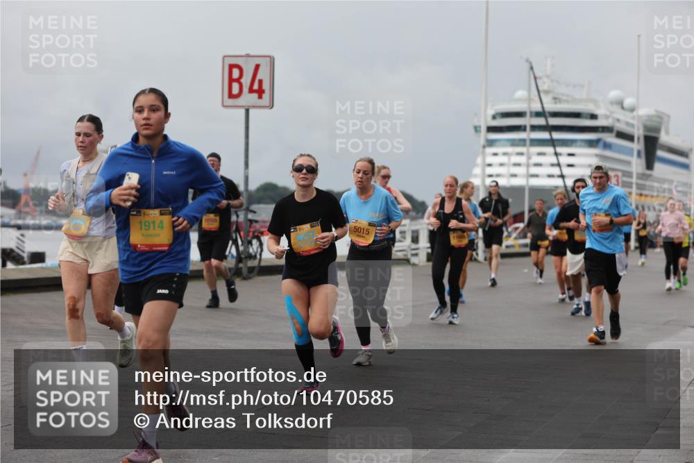 13.09.2026 - Kiel Lauf Andreas Tolksdorf http://msf.ph/oto/10470585 13.09.2026 12:10:32 Kiellinie 1, 38, 1914, 4, 10355, 38, 5015 meine-sportfotos.de