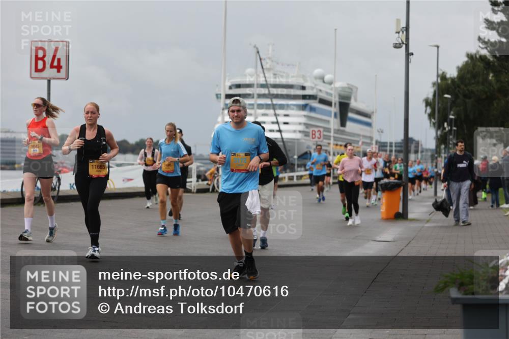 13.09.2026 - Kiel Lauf Andreas Tolksdorf http://msf.ph/oto/10470616 13.09.2026 12:10:35 Kiellinie 4, 3045, 3172, 11665, 3486, 3 meine-sportfotos.de