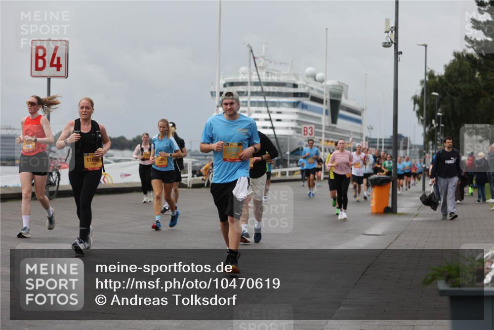 13.09.2026 - Kiel Lauf Andreas Tolksdorf http://msf.ph/oto/10470619 13.09.2026 12:10:35 Kiellinie 3045, 4, 11665, 3486, 3 meine-sportfotos.de