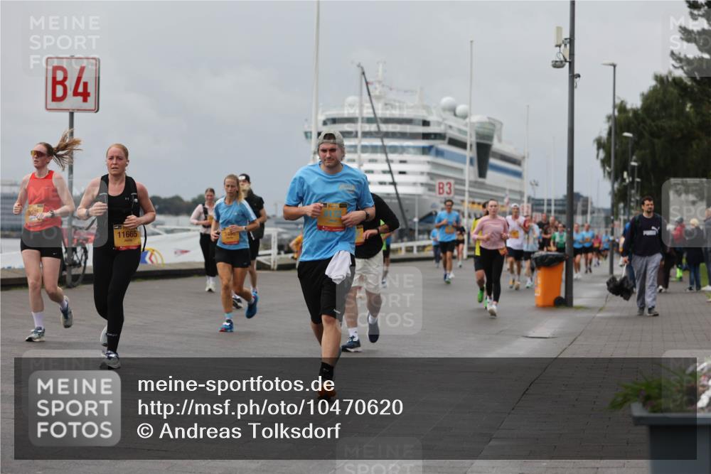 13.09.2026 - Kiel Lauf Andreas Tolksdorf http://msf.ph/oto/10470620 13.09.2026 12:10:35 Kiellinie 3045, 4, 11665, 3480, 3 meine-sportfotos.de