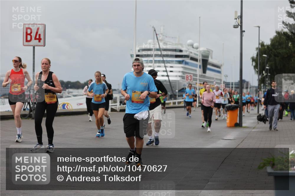 13.09.2026 - Kiel Lauf Andreas Tolksdorf http://msf.ph/oto/10470627 13.09.2026 12:10:35 Kiellinie 3045, 4, 11665, 3486, 3 meine-sportfotos.de