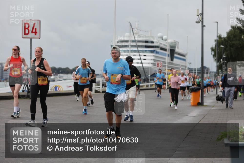 13.09.2026 - Kiel Lauf Andreas Tolksdorf http://msf.ph/oto/10470630 13.09.2026 12:10:35 Kiellinie 3045, 4, 11665, 3486, 39, 3 meine-sportfotos.de