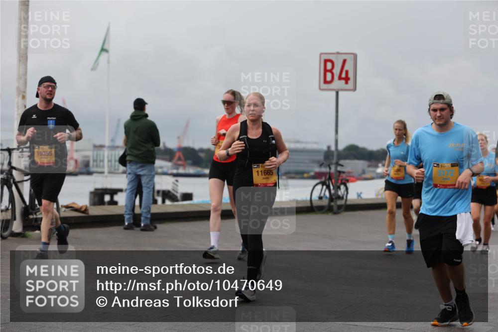 13.09.2026 - Kiel Lauf Andreas Tolksdorf http://msf.ph/oto/10470649 13.09.2026 12:10:36 Kiellinie 10355, 11665, 4, 3172 meine-sportfotos.de