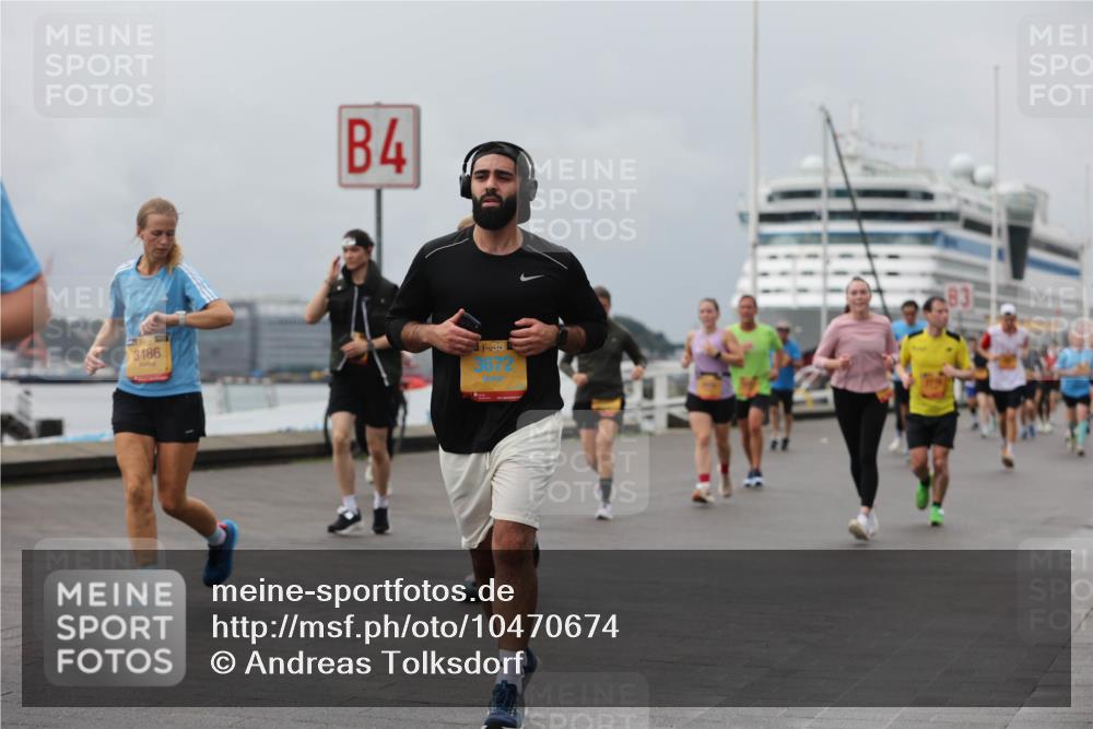 13.09.2026 - Kiel Lauf Andreas Tolksdorf http://msf.ph/oto/10470674 13.09.2026 12:10:39 Kiellinie 4, 3486, 4, 38, 3672 meine-sportfotos.de