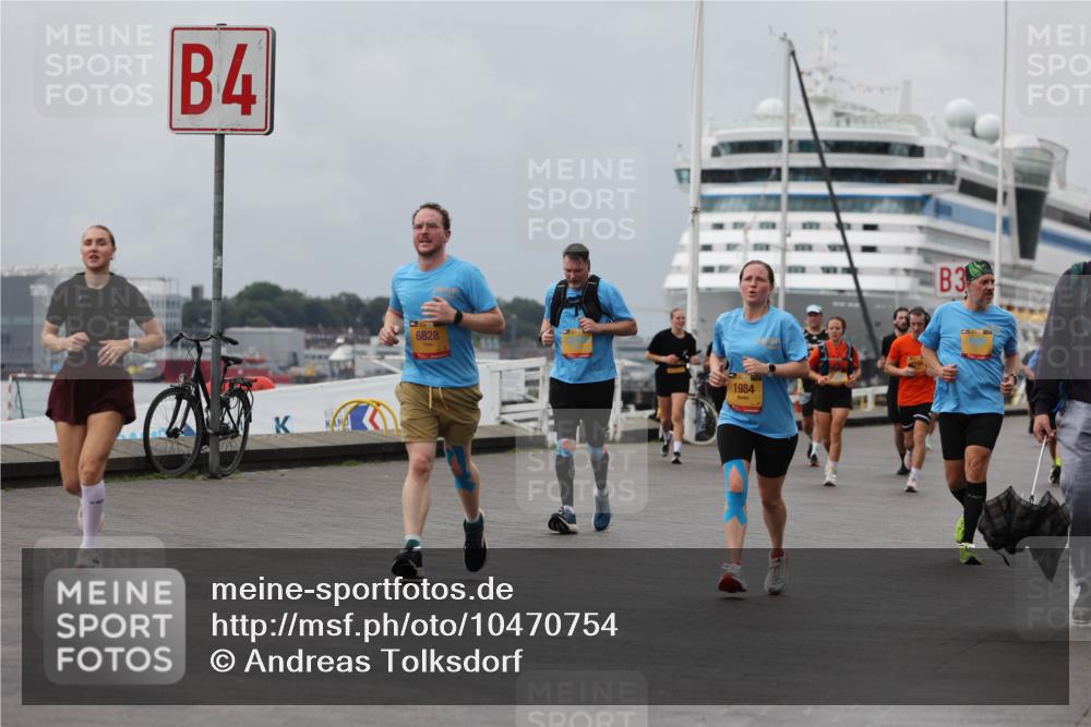 13.09.2026 - Kiel Lauf Andreas Tolksdorf http://msf.ph/oto/10470754 13.09.2026 12:11:11 Kiellinie 4, 6828, 415, 1984, 3 meine-sportfotos.de