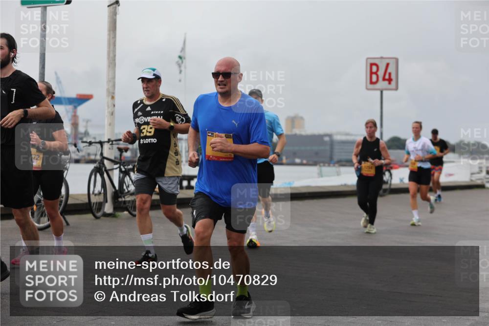 13.09.2026 - Kiel Lauf Andreas Tolksdorf http://msf.ph/oto/10470829 13.09.2026 12:11:25 Kiellinie 7, 72, 39, 4 meine-sportfotos.de