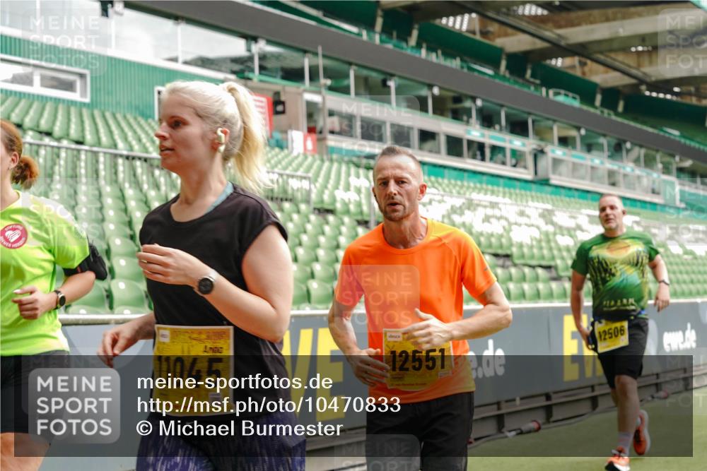 13.09.2026 - 21. swb-Marathon Bremen Michael Burmester http://msf.ph/oto/10470833 13.09.2026 10:36:40 Laufen im Stadion 10092, 10150, 10152, 10153, 10154, 10160, 10173, 10175, 10181, 10182, 10186, 10187, 10195, 10198, 10237, 10245, 10251, 10257, 10263, 10272, 10275, 10278, 10291, 10296, 10306, 10309, 10315, 10327, 10331, 10332, 10338, 10357, 10377, 10382, 10390, 10403, 10409, 10411, 10420, 10429, 10439, 10444, 10473, 10477, 10481, 10492, 10497, 10500, 10516, 10531, 10560, 10569, 10607, 10613, 10617, 10633, 10636, 10647, 10648, 10659, 10663, 10671, 10672, 10674, 10715 meine-sportfotos.de