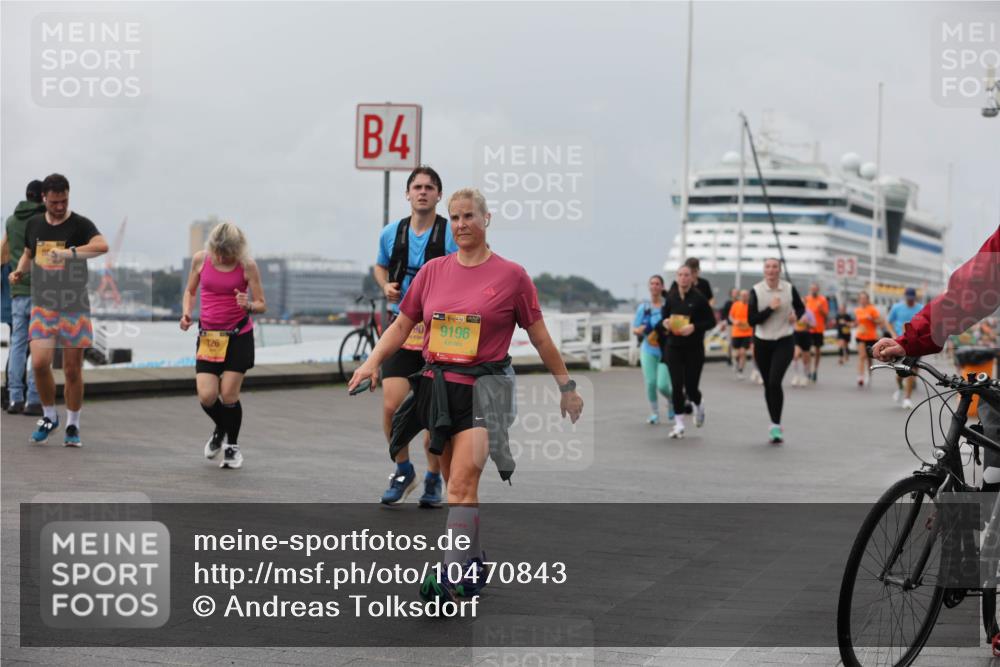 13.09.2026 - Kiel Lauf Andreas Tolksdorf http://msf.ph/oto/10470843 13.09.2026 12:11:31 Kiellinie 4, 126, 4, 3949, 90, 9196, 83 meine-sportfotos.de
