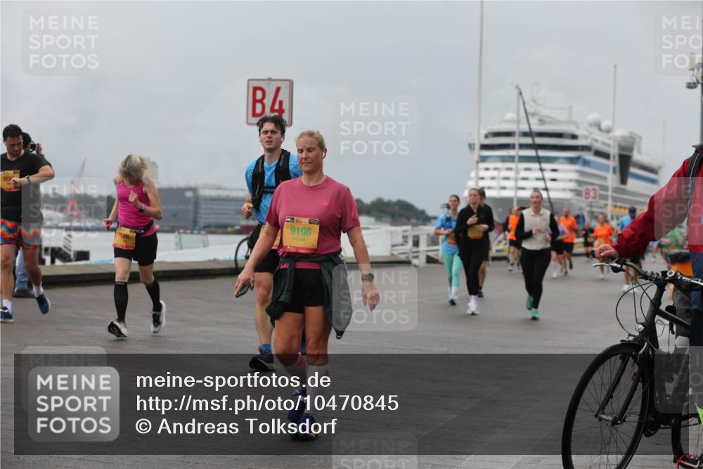13.09.2026 - Kiel Lauf Andreas Tolksdorf http://msf.ph/oto/10470845 13.09.2026 12:11:31 Kiellinie 126, 4, 39, 9196 meine-sportfotos.de