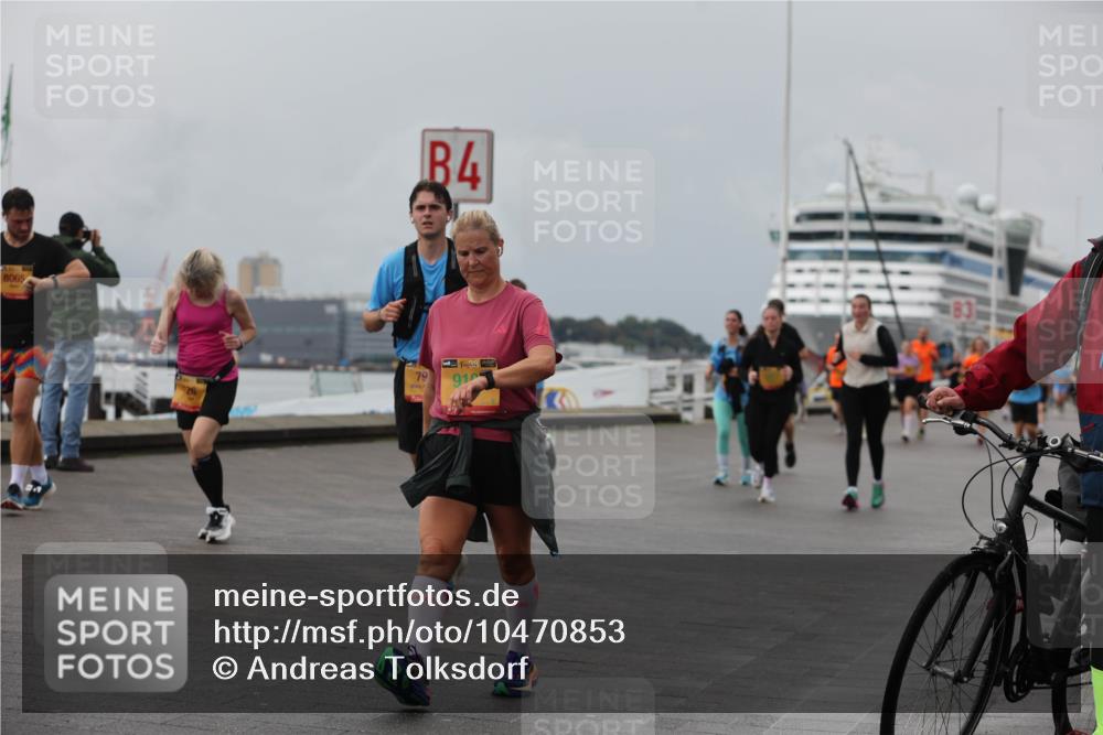 13.09.2026 - Kiel Lauf Andreas Tolksdorf http://msf.ph/oto/10470853 13.09.2026 12:11:31 Kiellinie 8065, 26, 4, 79, 38, 910 meine-sportfotos.de