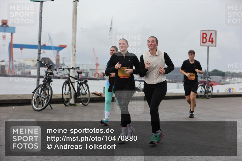13.09.2026 - Kiel Lauf Andreas Tolksdorf http://msf.ph/oto/10470880 13.09.2026 12:11:37 Kiellinie 38, 19, 34, 4 meine-sportfotos.de