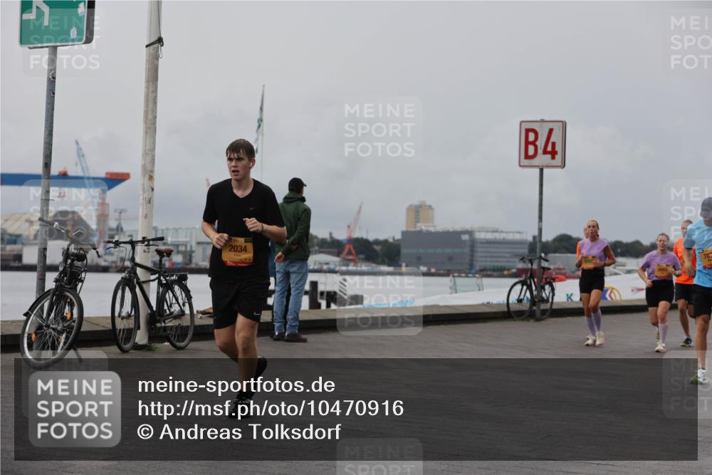 13.09.2026 - Kiel Lauf Andreas Tolksdorf http://msf.ph/oto/10470916 13.09.2026 12:11:40 Kiellinie 39, 2034, 4, 1 meine-sportfotos.de