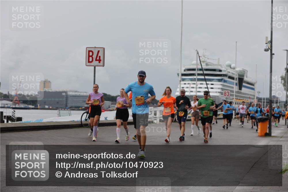 13.09.2026 - Kiel Lauf Andreas Tolksdorf http://msf.ph/oto/10470923 13.09.2026 12:11:41 Kiellinie 4, 7825, 4996, 6478, 3 meine-sportfotos.de