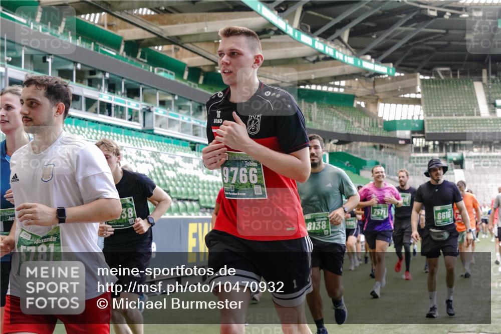13.09.2026 - 21. swb-Marathon Bremen Michael Burmester http://msf.ph/oto/10470932 13.09.2026 13:14:28 Laufen im Stadion 266, 270, 278, 300, 349, 414, 460, 576, 600, 631, 702, 768, 950, 956, 1005, 1008, 1047, 1143, 1392, 1408, 1426, 1573, 1596, 1641, 1818, 1819, 1991, 2024, 2035, 2079, 2233, 2235, 2314, 2359, 2387, 2412, 2439, 2457, 2466, 2484, 2494, 2521, 2540, 2564, 2612, 2665, 2690, 2691, 2693, 2737, 2773, 2816, 2829, 2838, 2861, 2865, 2884, 2887, 2921, 2958, 2972, 2978, 3016, 3111, 3209, 3253, 3277, 3304, 3313, 3355, 3378, 3405, 3428, 3653, 3661, 3670, 3680, 4034, 4080, 4306, 703 meine-sportfotos.de