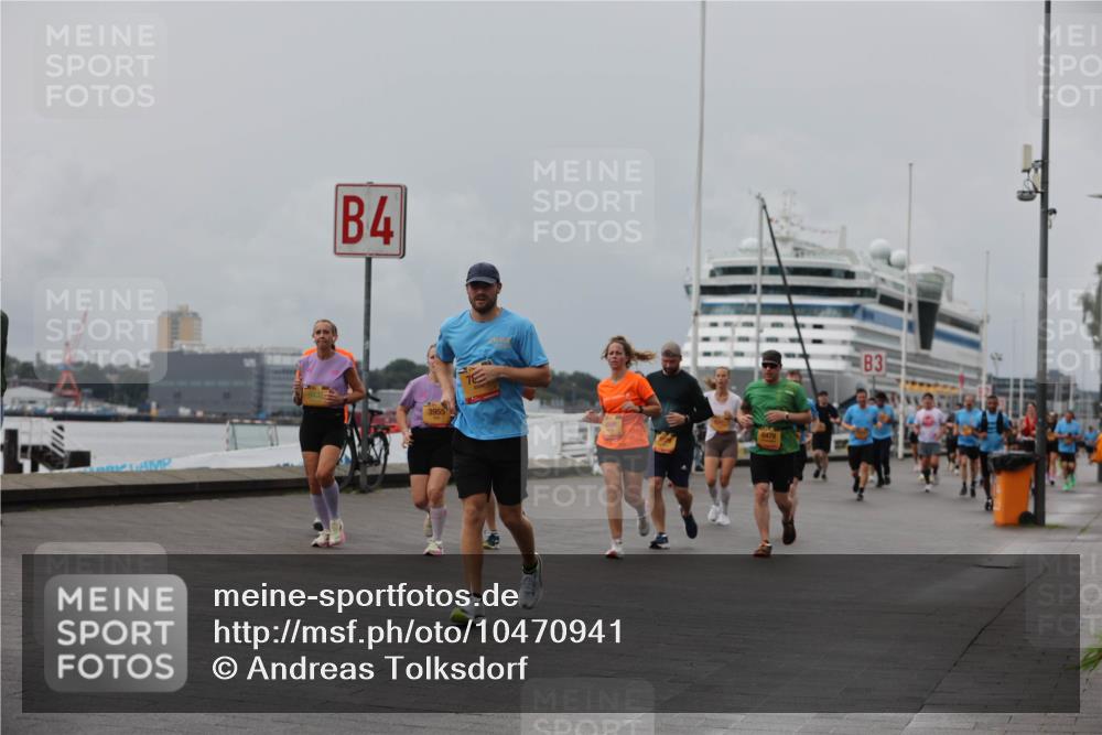 13.09.2026 - Kiel Lauf Andreas Tolksdorf http://msf.ph/oto/10470941 13.09.2026 12:11:41 Kiellinie 4, 3955, 6478, 3 meine-sportfotos.de