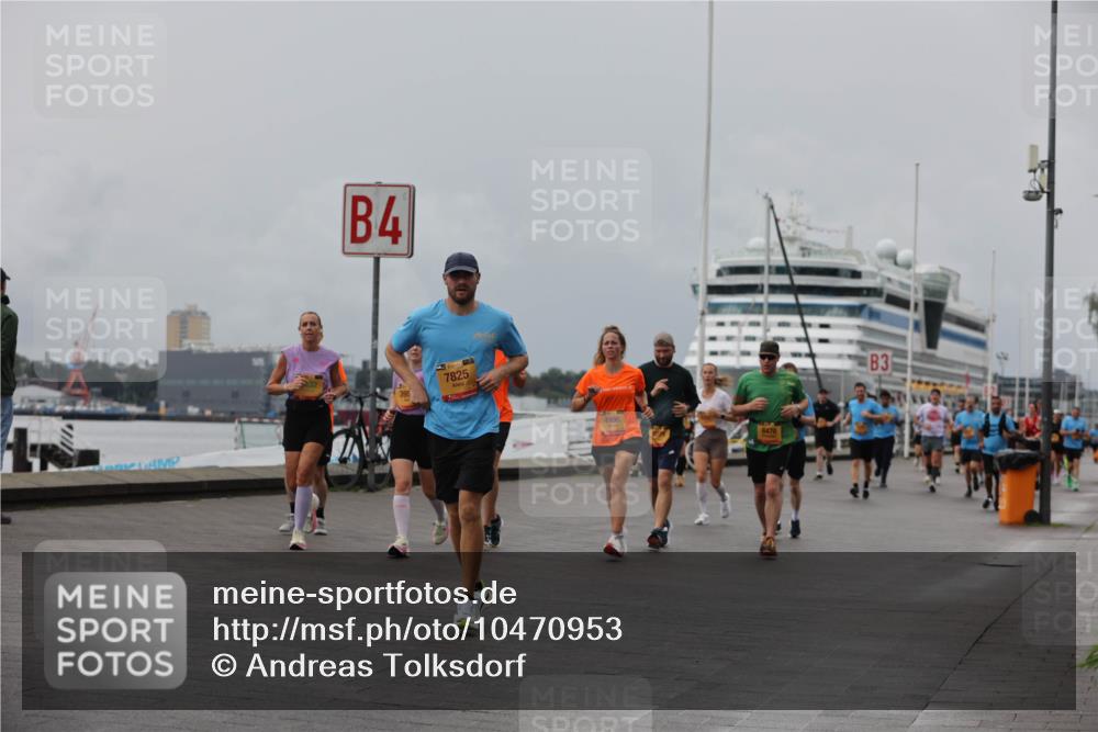 13.09.2026 - Kiel Lauf Andreas Tolksdorf http://msf.ph/oto/10470953 13.09.2026 12:11:41 Kiellinie 4, 395, 7825, 4996, 6478, 3 meine-sportfotos.de