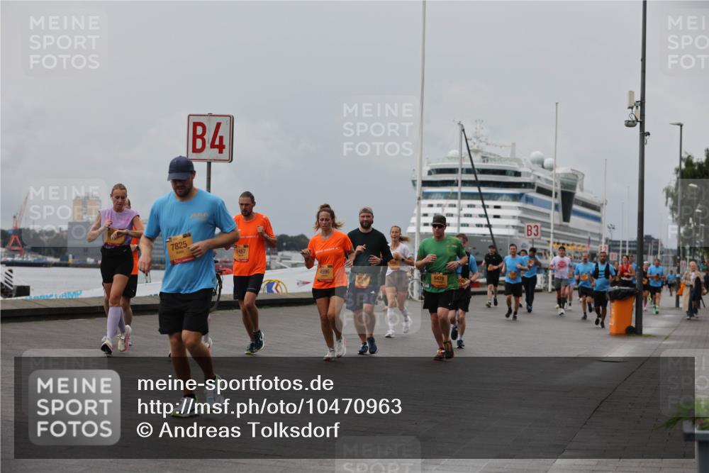 13.09.2026 - Kiel Lauf Andreas Tolksdorf http://msf.ph/oto/10470963 13.09.2026 12:11:42 Kiellinie 4, 7825, 1457, 4996, 3079, 6478, 3 meine-sportfotos.de