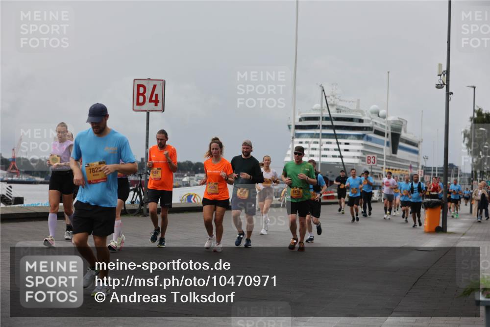 13.09.2026 - Kiel Lauf Andreas Tolksdorf http://msf.ph/oto/10470971 13.09.2026 12:11:42 Kiellinie 7825, 4, 1457, 4996, 6478, 3 meine-sportfotos.de