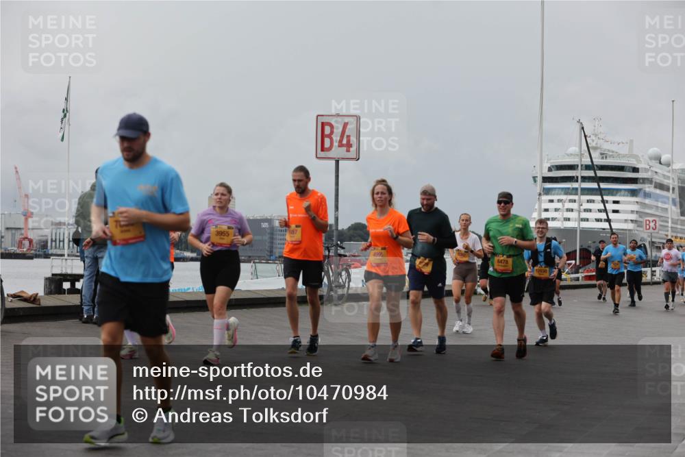 13.09.2026 - Kiel Lauf Andreas Tolksdorf http://msf.ph/oto/10470984 13.09.2026 12:11:43 Kiellinie 3955, 157, 4, 4996, 6478, 3 meine-sportfotos.de