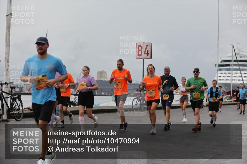 13.09.2026 - Kiel Lauf Andreas Tolksdorf http://msf.ph/oto/10470994 13.09.2026 12:11:43 Kiellinie 1825, 9452, 3955, 1457, 4, 4996, 3079, 6478, 12030 meine-sportfotos.de