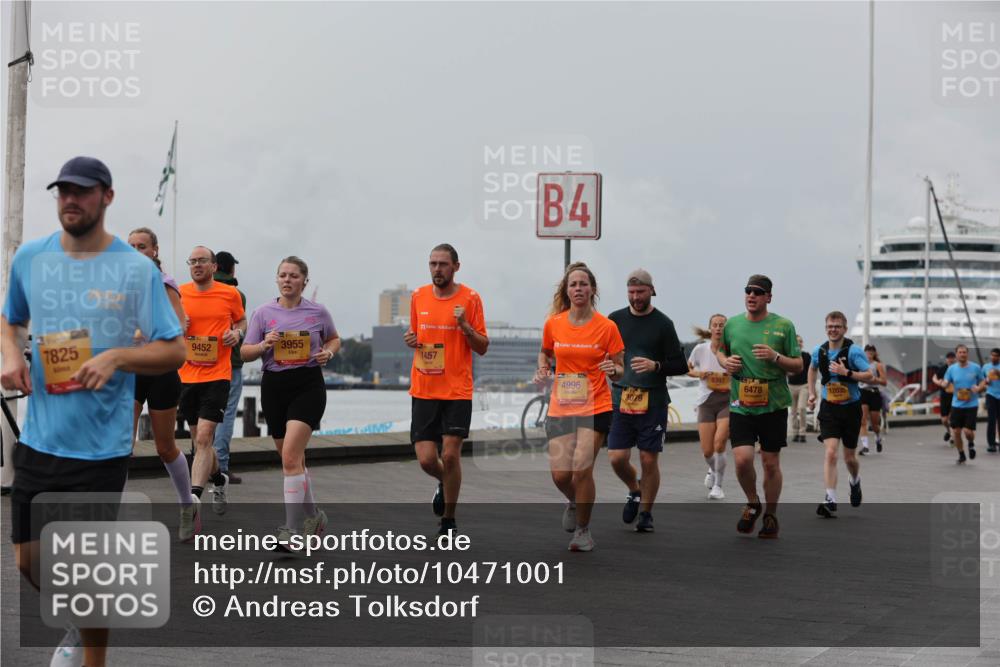 13.09.2026 - Kiel Lauf Andreas Tolksdorf http://msf.ph/oto/10471001 13.09.2026 12:11:44 Kiellinie 7825, 9452, 1, 39, 3955, 1457, 4, 8397, 4996, 6478, 12030, 3079 meine-sportfotos.de