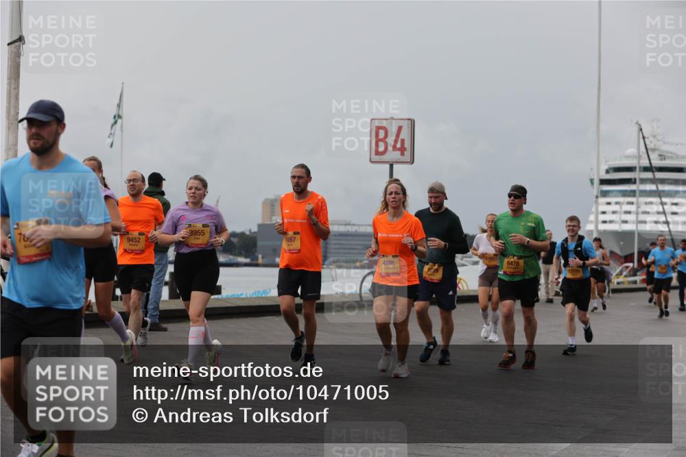13.09.2026 - Kiel Lauf Andreas Tolksdorf http://msf.ph/oto/10471005 13.09.2026 12:11:44 Kiellinie 3955, 1457, 9452, 4, 4996, 3079, 6478, 12030 meine-sportfotos.de